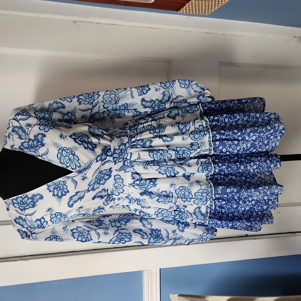 NWT Japna Floral Dress Size Small